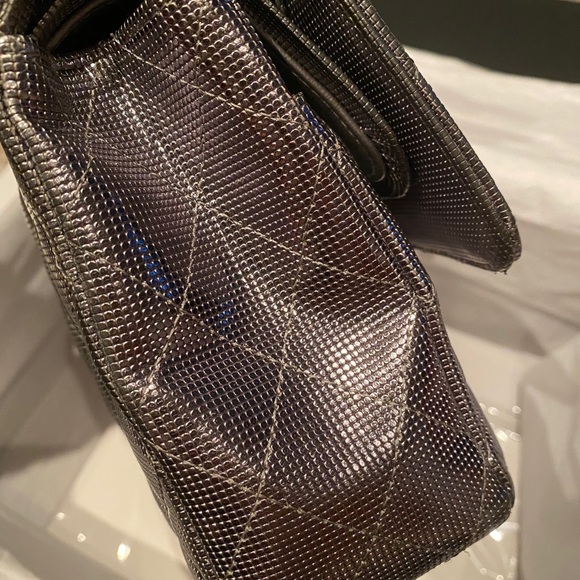 Chanel Cruise silver metallic medium classic flap leather shoulder Ltd Ed bag - Picture 11 of 17